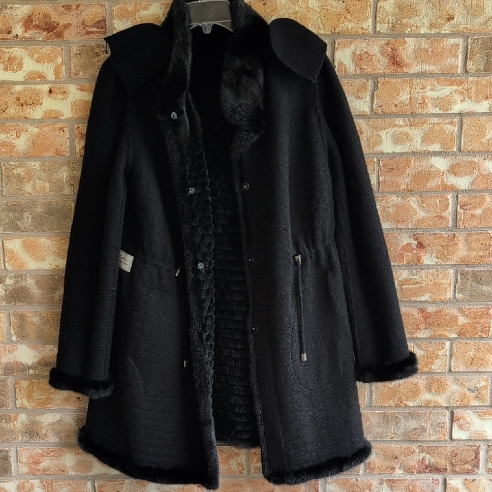Black Fur Coat (Saks Or Bergdorf) - Picture 6 of 10